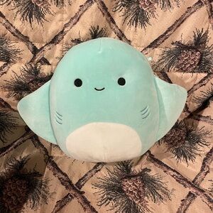 8” Maggie the Stingray Squishmallow